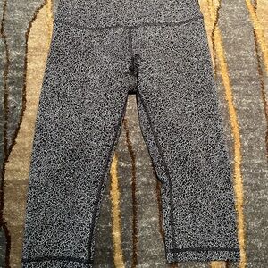 Lululemon Athletica Black Capris High-Rise Stretch